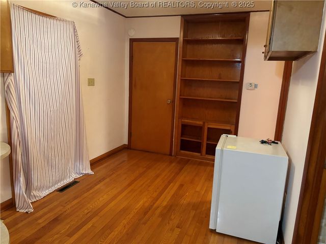 13202 & 13204 MacCorkle Avenue, Chesapeake, WV 25315