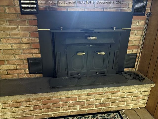 13202 & 13204 MacCorkle Avenue, Chesapeake, WV 25315