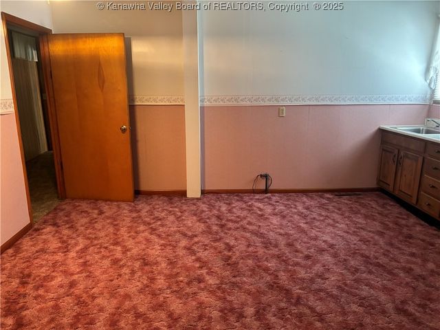 13202 & 13204 MacCorkle Avenue, Chesapeake, WV 25315