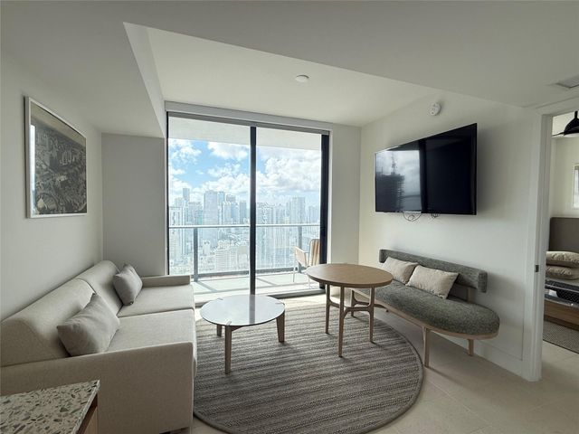 159 NE 6th St 3914, Miami, FL 33132