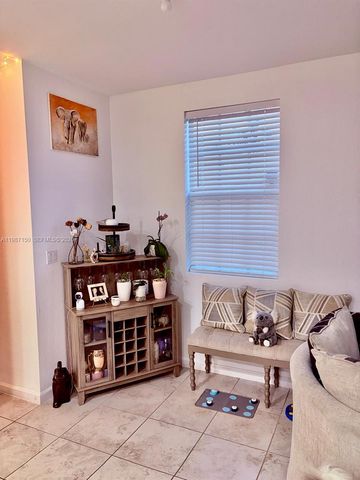 4002 NW 11th Dr, Lauderhill, FL 33313