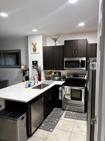 4002 NW 11th Dr, Lauderhill, FL 33313