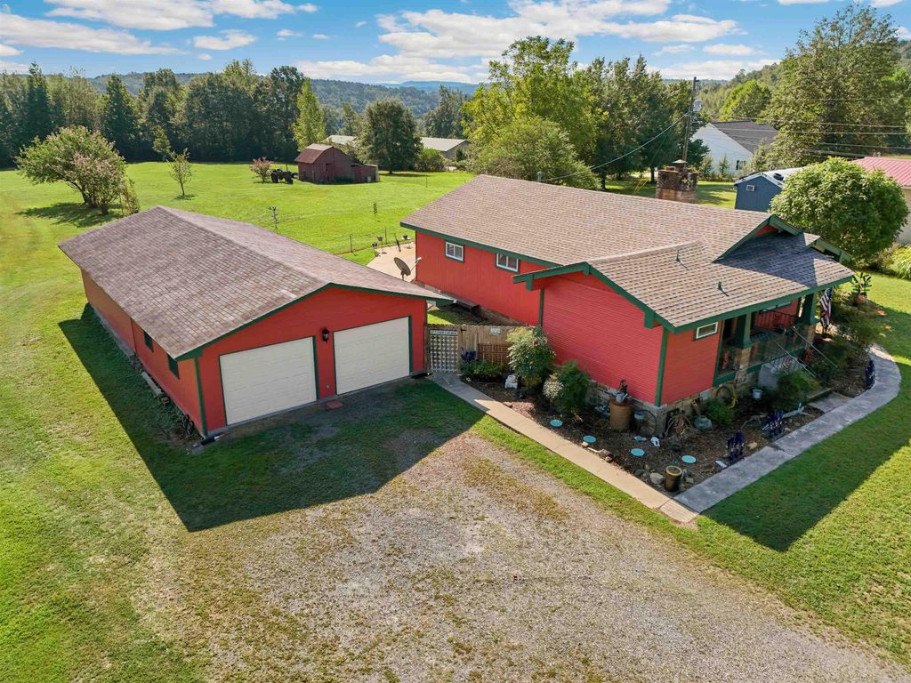 871 S 65 Highway, Clinton, AR 72031
