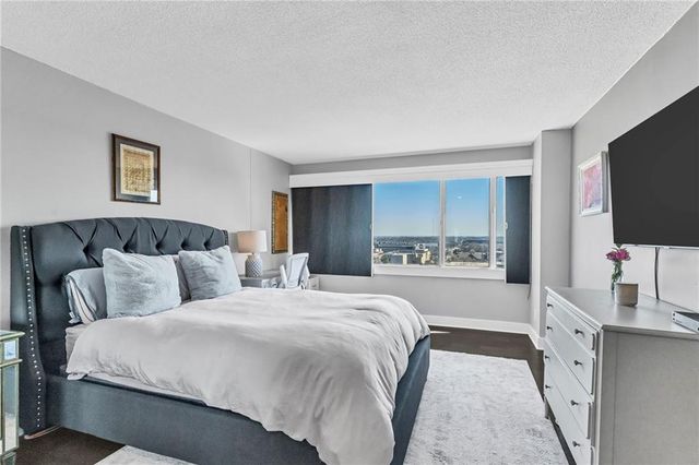 2510 Grand Boulevard 2301, Kansas City, MO 64108