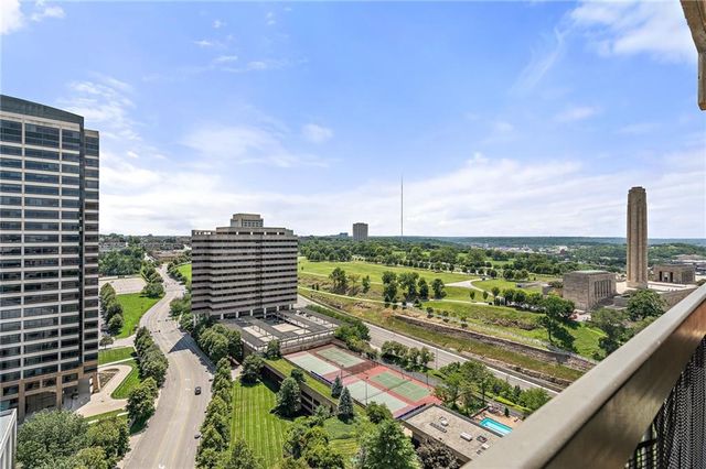 2510 Grand Boulevard 2301, Kansas City, MO 64108