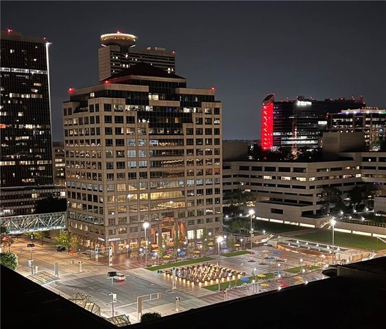 2510 Grand Boulevard 2301, Kansas City, MO 64108