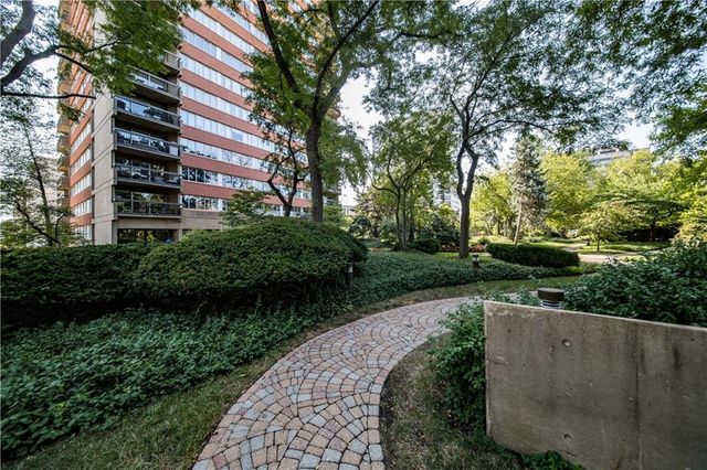 2510 Grand Boulevard 2301, Kansas City, MO 64108