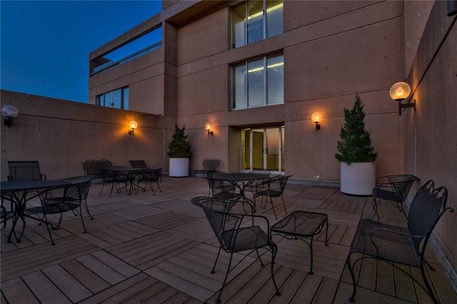 2510 Grand Boulevard 2301, Kansas City, MO 64108