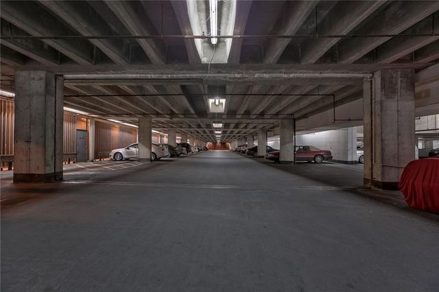 2510 Grand Boulevard 2301, Kansas City, MO 64108