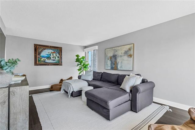 2510 Grand Boulevard 2301, Kansas City, MO 64108