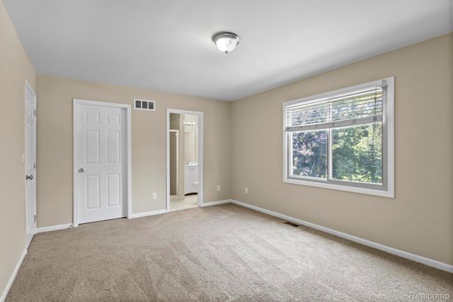 1709 Weyhill Drive, Wixom, MI 48393