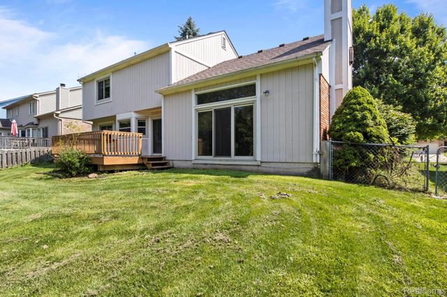 1709 Weyhill Drive, Wixom, MI 48393