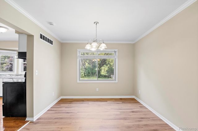 1709 Weyhill Drive, Wixom, MI 48393