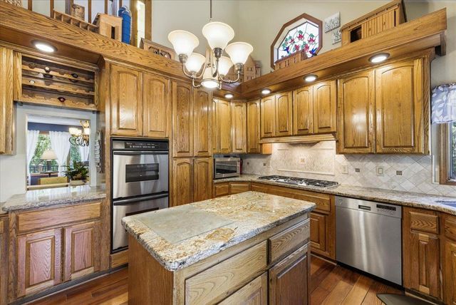 124 Mountain Oak Ct, Folsom, CA 95630