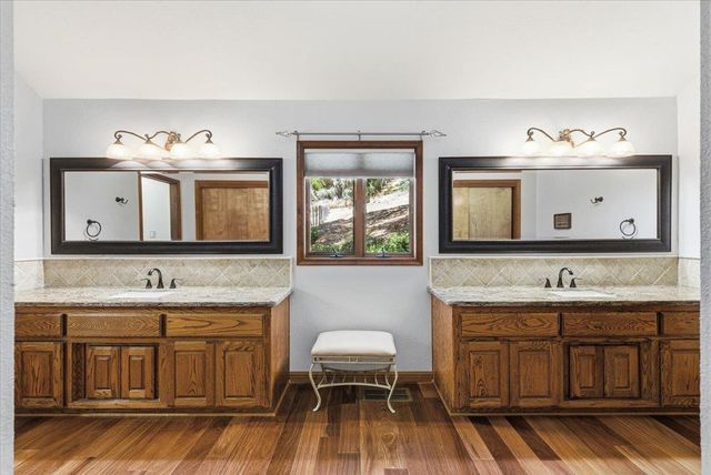 124 Mountain Oak Ct, Folsom, CA 95630