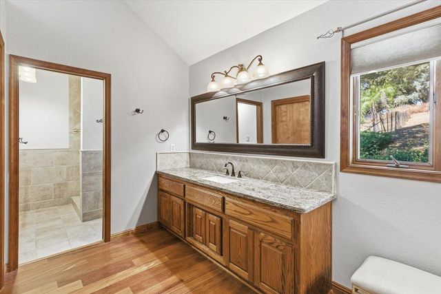 124 Mountain Oak Ct, Folsom, CA 95630