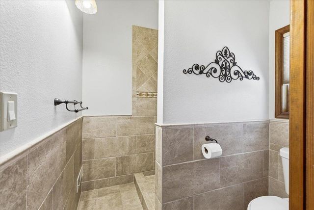 124 Mountain Oak Ct, Folsom, CA 95630