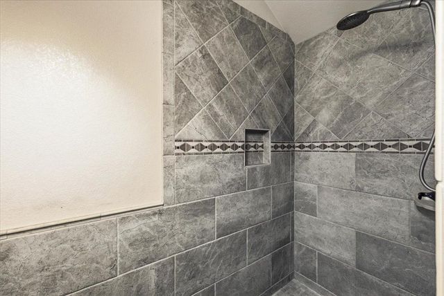 124 Mountain Oak Ct, Folsom, CA 95630