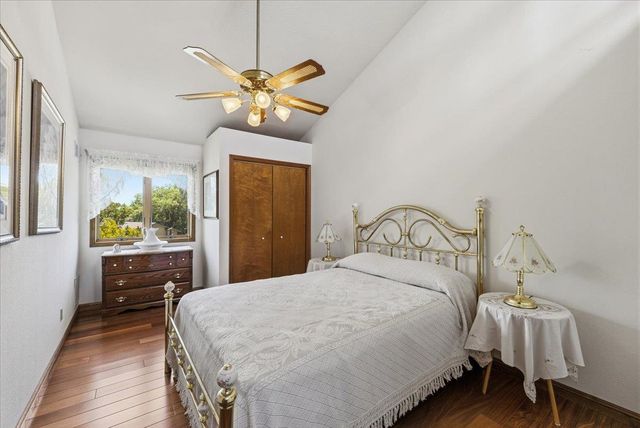 124 Mountain Oak Ct, Folsom, CA 95630