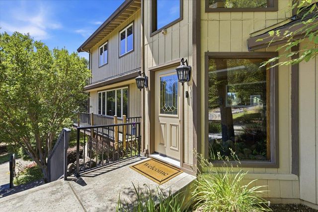 124 Mountain Oak Ct, Folsom, CA 95630
