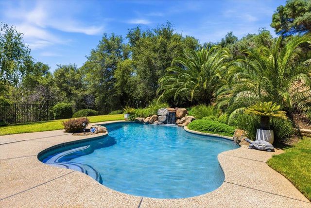 124 Mountain Oak Ct, Folsom, CA 95630