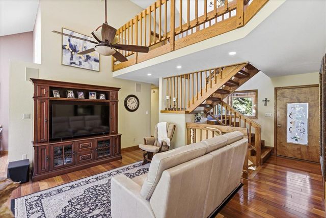 124 Mountain Oak Ct, Folsom, CA 95630
