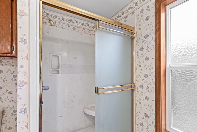 4231 Tamarack Drive, Medford, OR 97504