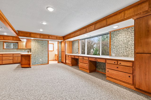 4231 Tamarack Drive, Medford, OR 97504