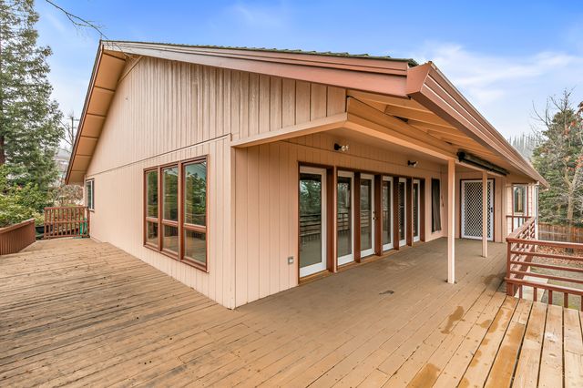 4231 Tamarack Drive, Medford, OR 97504