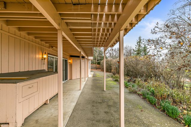 4231 Tamarack Drive, Medford, OR 97504