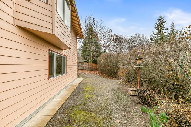 4231 Tamarack Drive, Medford, OR 97504