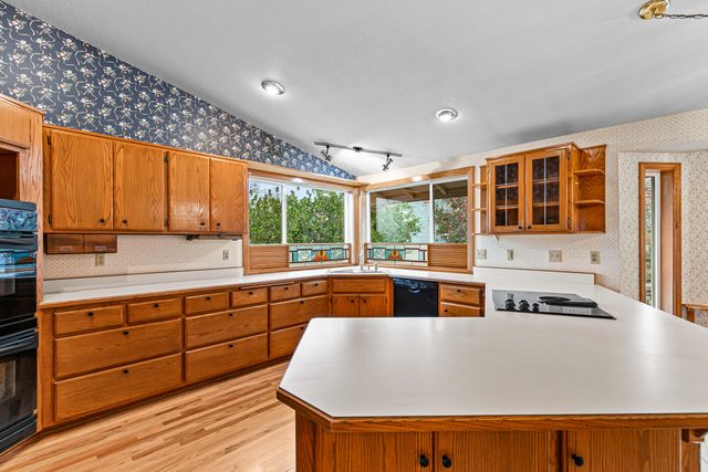 4231 Tamarack Drive, Medford, OR 97504