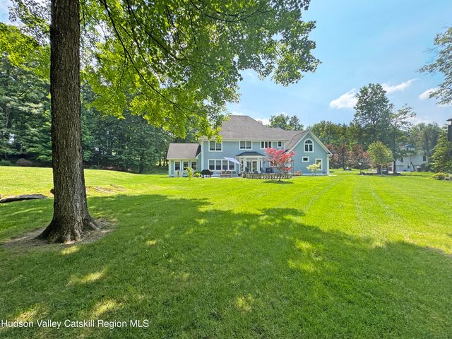 115 Autumn Chase Drive, Hopewell Junction, NY 12533