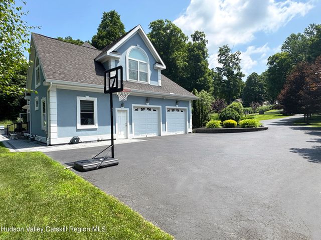 115 Autumn Chase Drive, Hopewell Junction, NY 12533