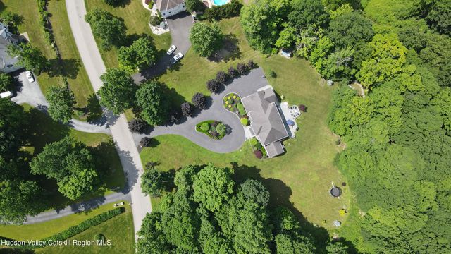 115 Autumn Chase Drive, Hopewell Junction, NY 12533