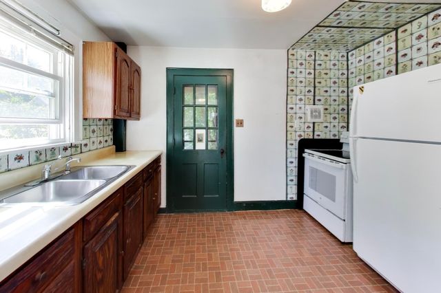 72 Sexton Ave, Westwood, MA 02090