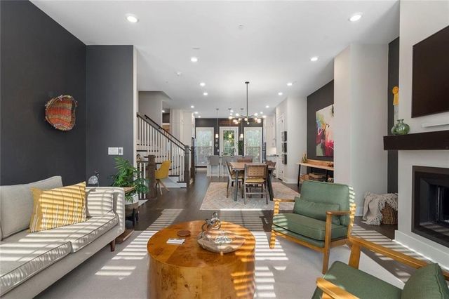 207 Mitchell Lane, Woodstock, GA 30188