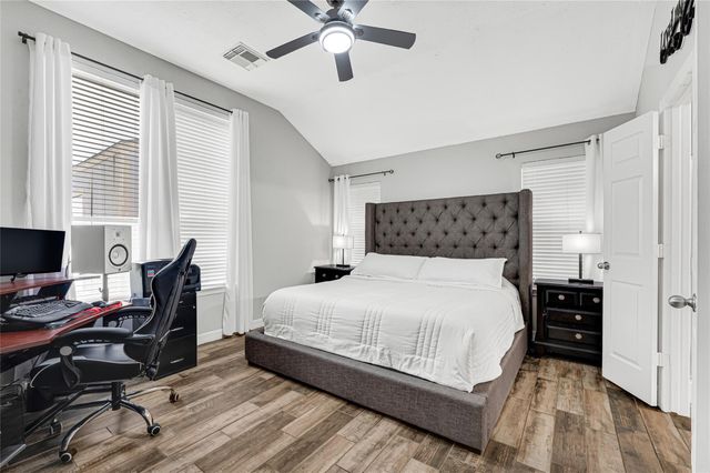 174 Horn Court, Baytown, TX 77523