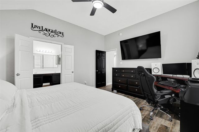 174 Horn Court, Baytown, TX 77523