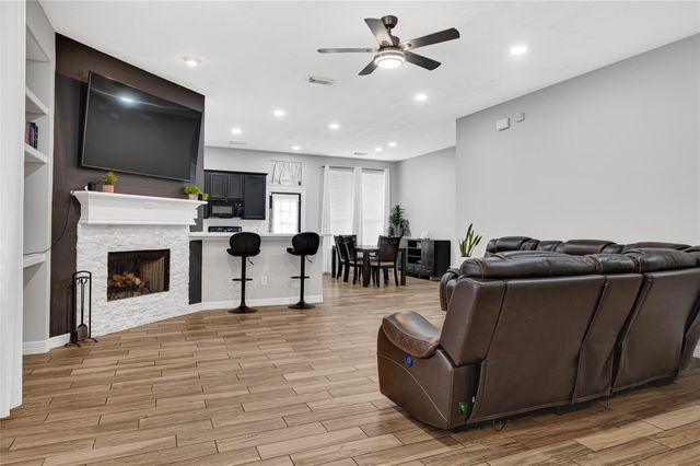 174 Horn Court, Baytown, TX 77523