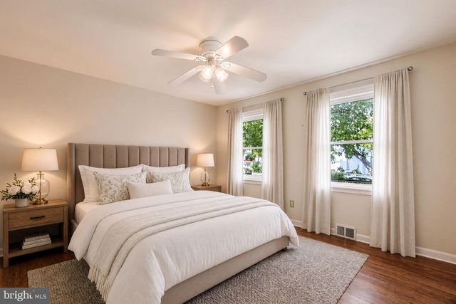 26 ASH RD, Wallingford, PA 19086