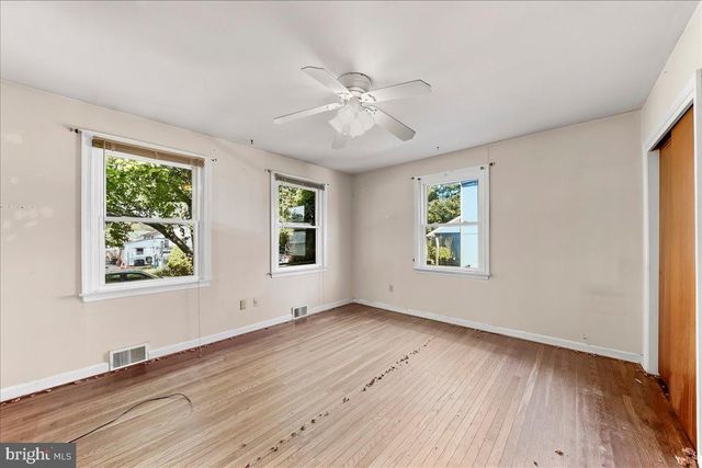 26 ASH RD, Wallingford, PA 19086