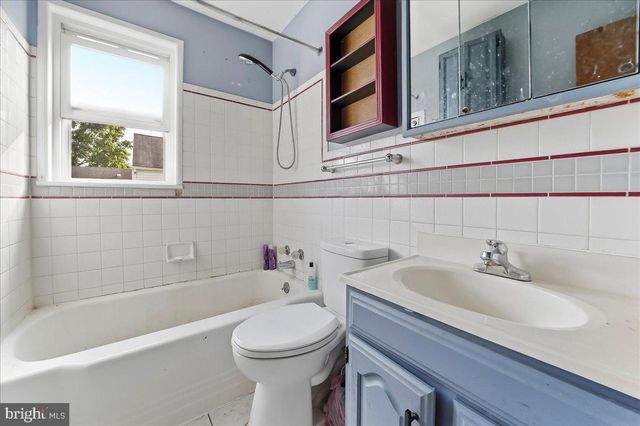 26 ASH RD, Wallingford, PA 19086