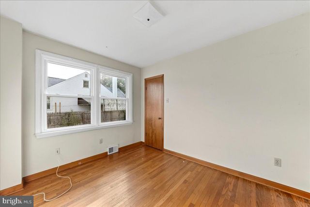 26 ASH RD, Wallingford, PA 19086