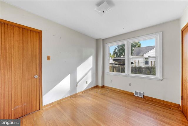 26 ASH RD, Wallingford, PA 19086