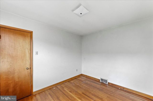 26 ASH RD, Wallingford, PA 19086