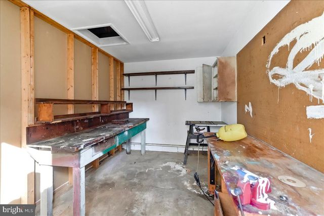 26 ASH RD, Wallingford, PA 19086