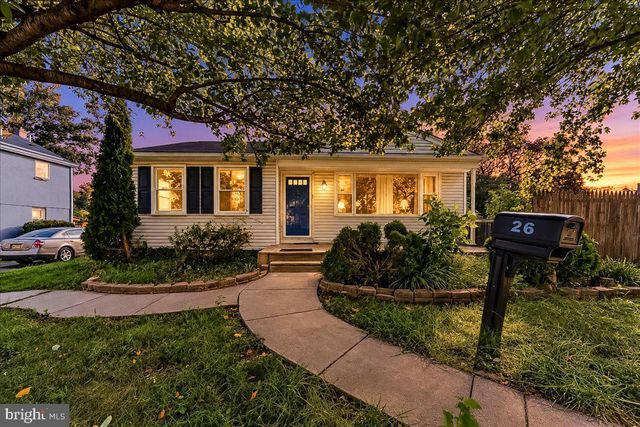 26 ASH RD, Wallingford, PA 19086