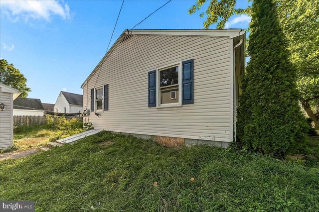 26 ASH RD, Wallingford, PA 19086