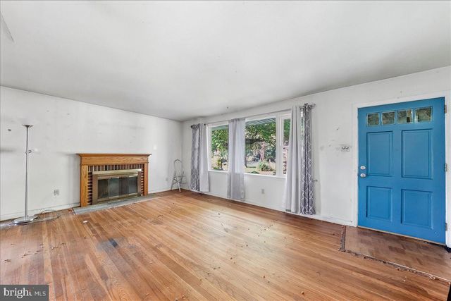 26 ASH RD, Wallingford, PA 19086